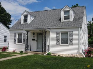 2920 N Saint Philomena Ct, Peoria, IL