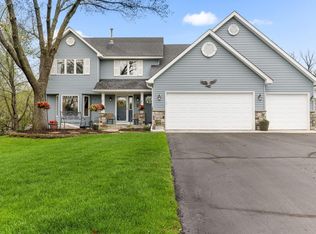 1750 Valley Ridge Trl N, Chanhassen, MN 55317