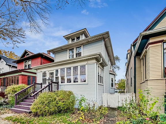 3rd image of 824 Highland Ave