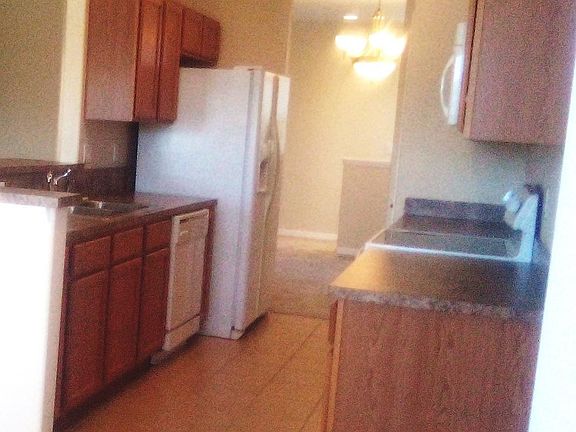4th image of 1055 Venetian Dr Unit 201