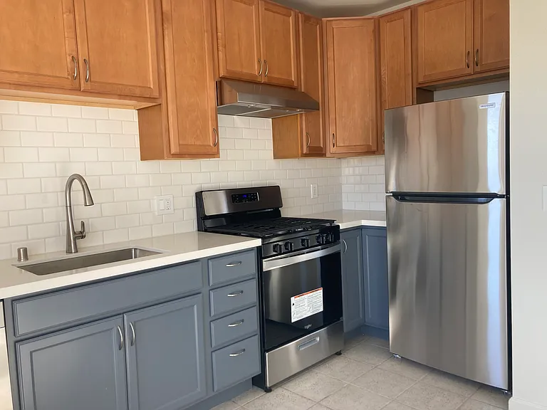 409 Orange Ave W — Photo 13