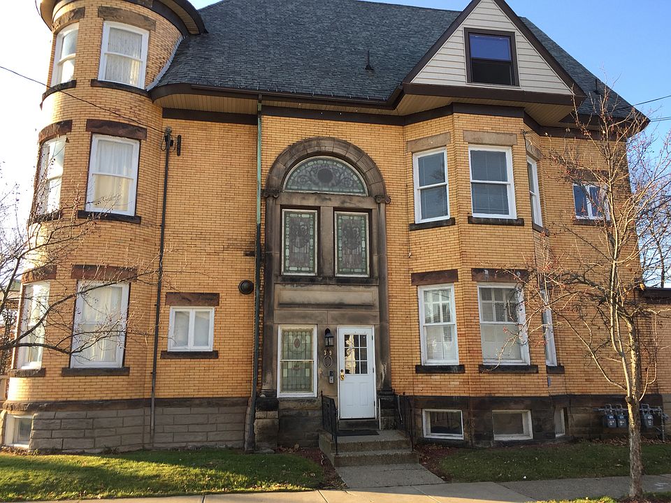 1st image of 389 Chestnut St
