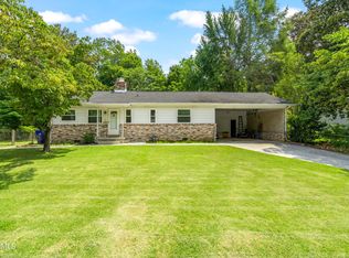 17 Outer Dr, Oak Ridge, TN 37830