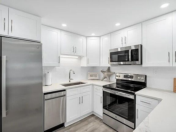 5th image of 23223 Front Beach Rd #919