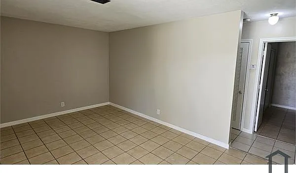 2 bed, $1,950 — Photo 2
