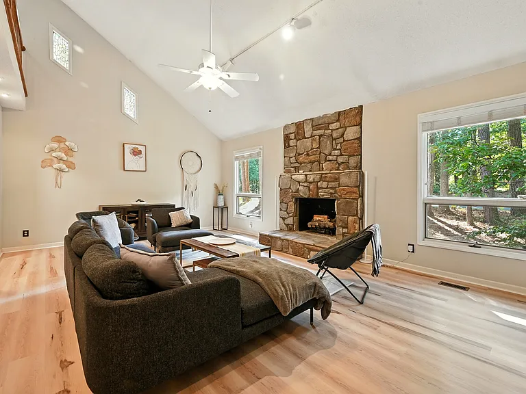 4002 Westfield Dr — Photo 17