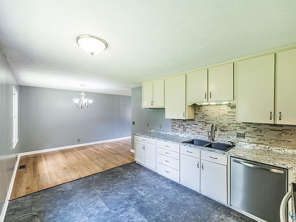 4th image of 2516 Pentolope Dr SE