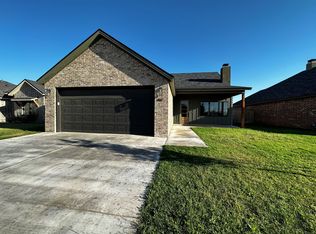 814 N 2nd St, Wolfforth, TX 79382