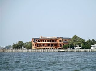 45 Holly Dr, Beach Haven, NJ 08008