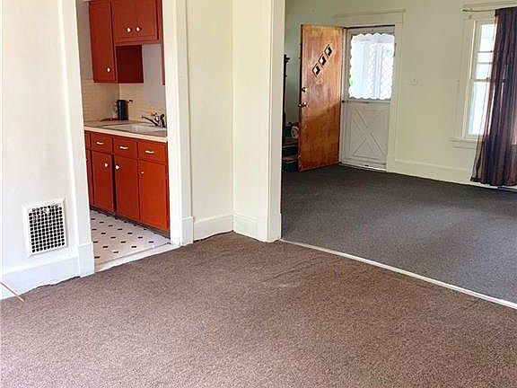 3rd image of 393 Shirley Ave