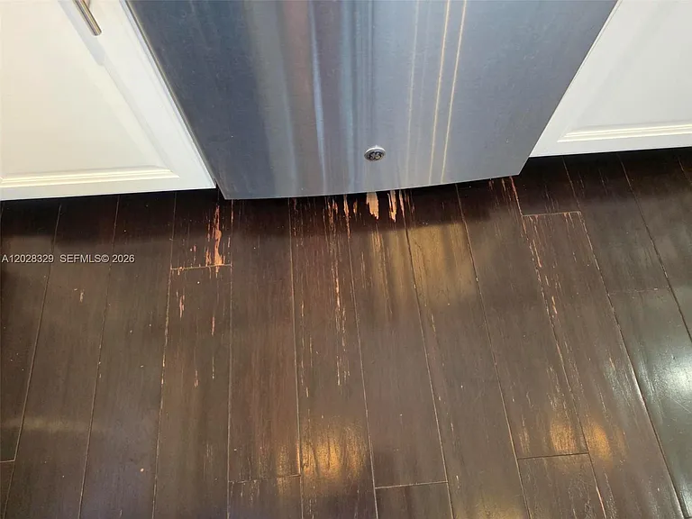 8671 Lakeside Bnd — Photo 4