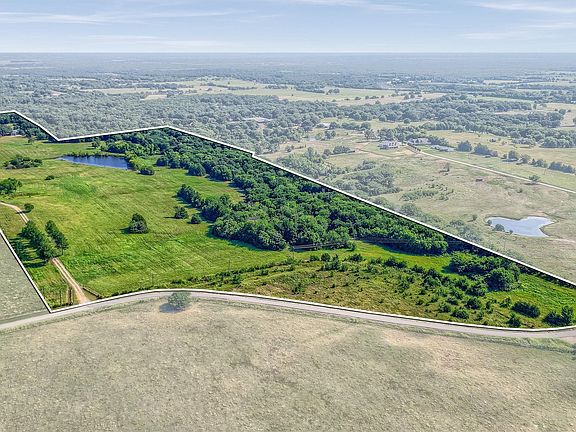 2nd image of 1200 County Road 1215