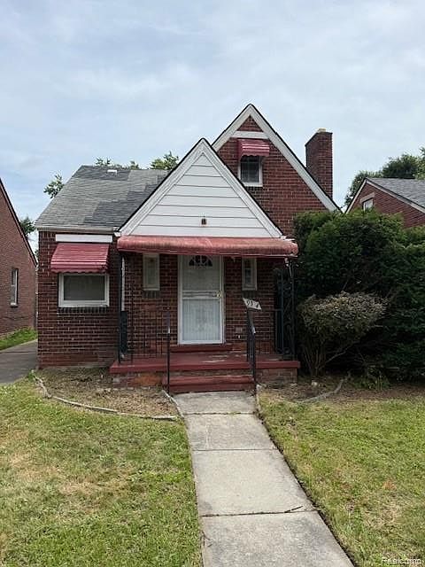 1st image of 9394 Sorrento St