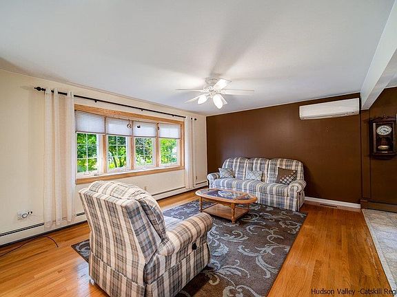 4th image of 8 Highland Court