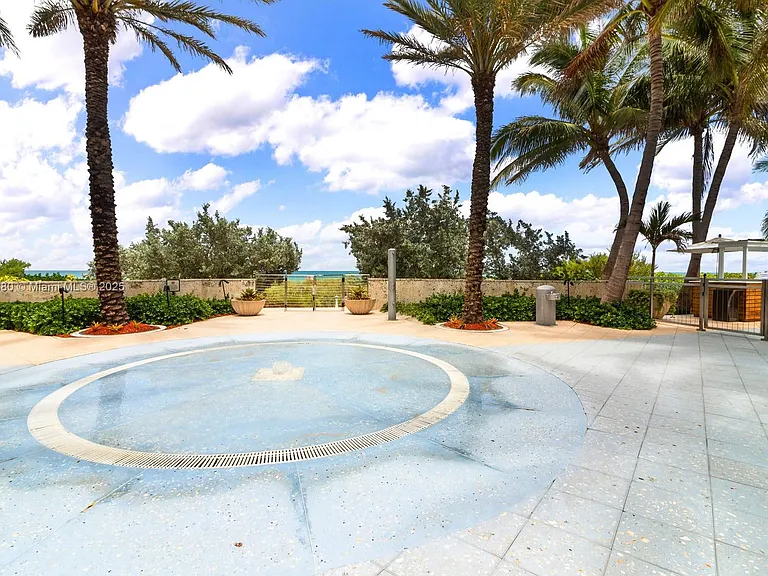 6801 Collins Ave #320 — Photo 7