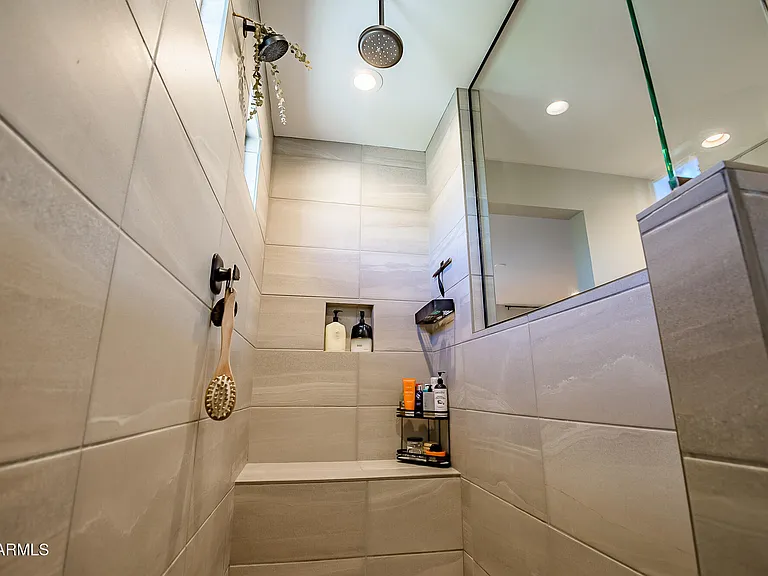 9022 W San Miguel Ave — Photo 17