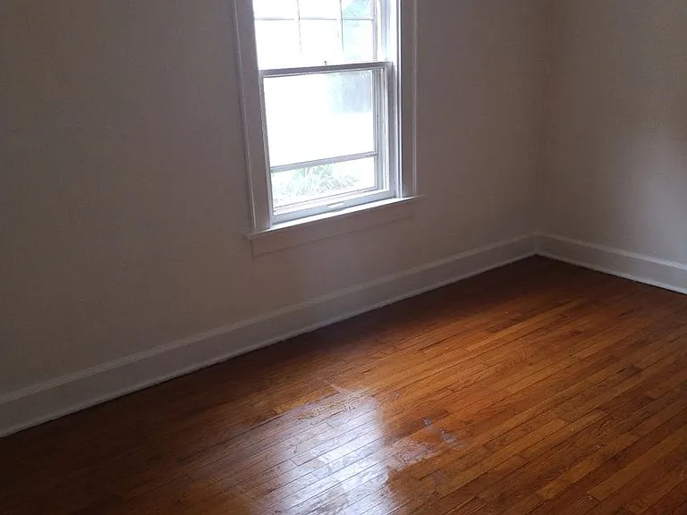 823 Central Ave — Photo 2