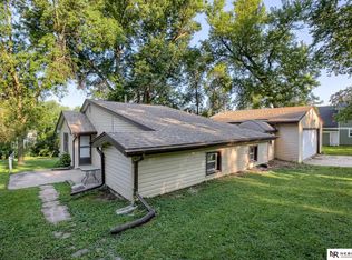 4116 N 87th St, Omaha, NE 68134