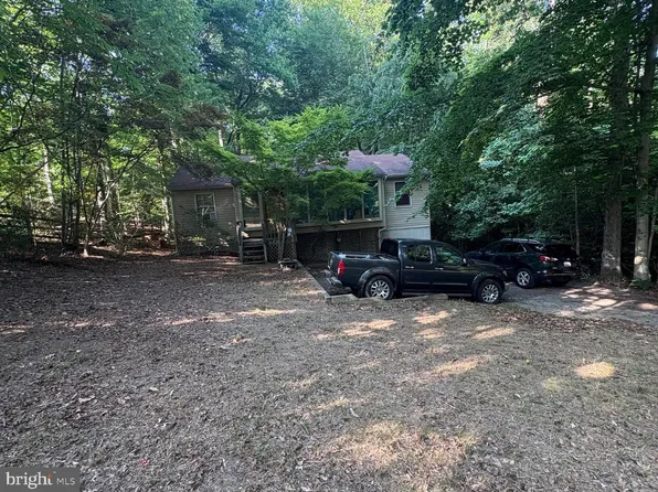 12724 Ranch Ln, Lusby, MD 20657