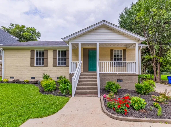 215 Asbury Ave, Greenville, SC 29601