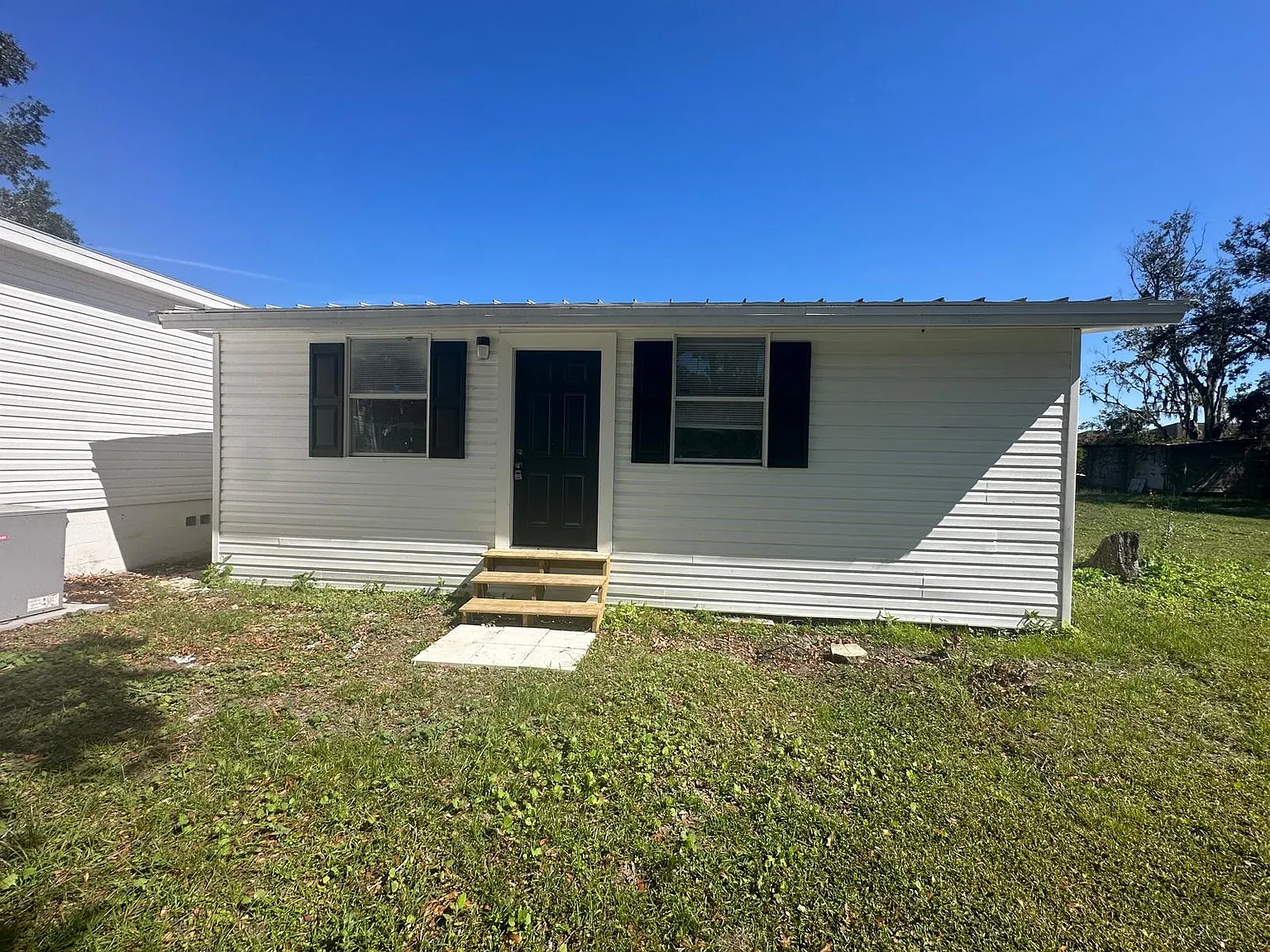 1 bed, 300 sqft, $950 — Photo 1