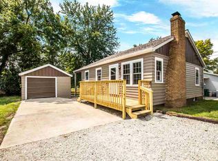 658 W Fort St, Farmington, IL 61531