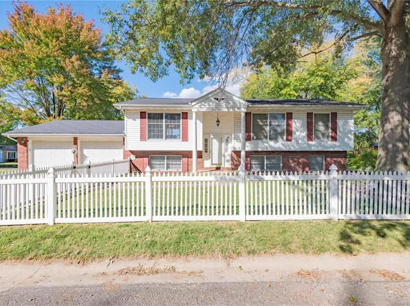 208 W 5th St, Saint Jacob, IL 62281