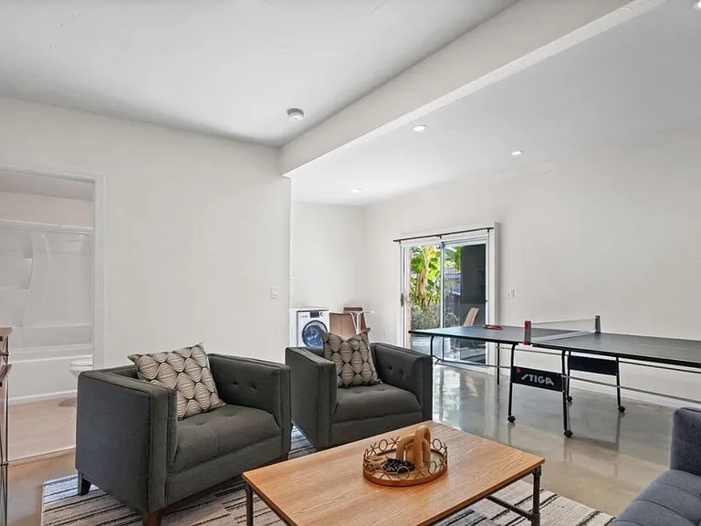 411 E Randolph St #B — Photo 10