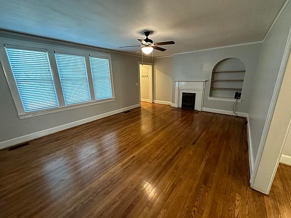 5th image of 208 Greenwood Ave