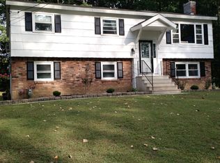 31 Boyack Rd, Clifton Park, NY 12065