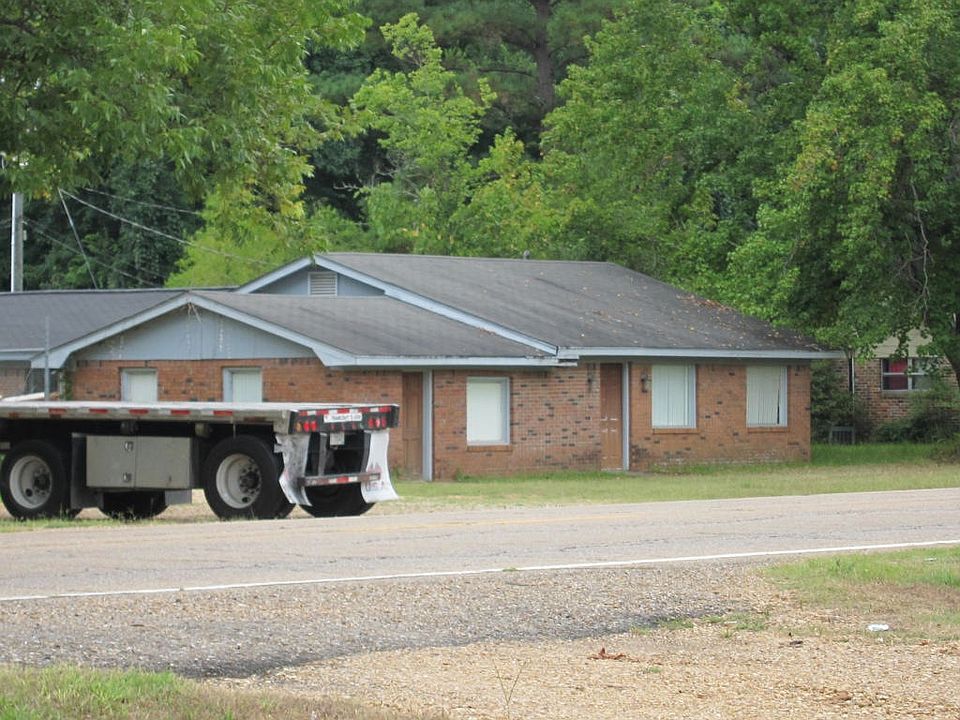 2nd image of 3330 Highway 69 S