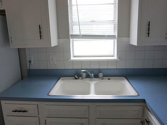 5th image of 4405 McNiel Ave