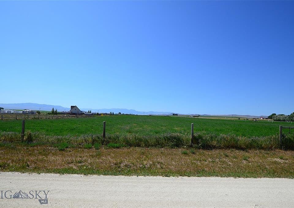 2nd image of 111 Saddle Dr