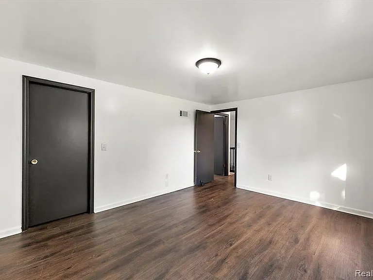 48156 Virginia Ct — Photo 34