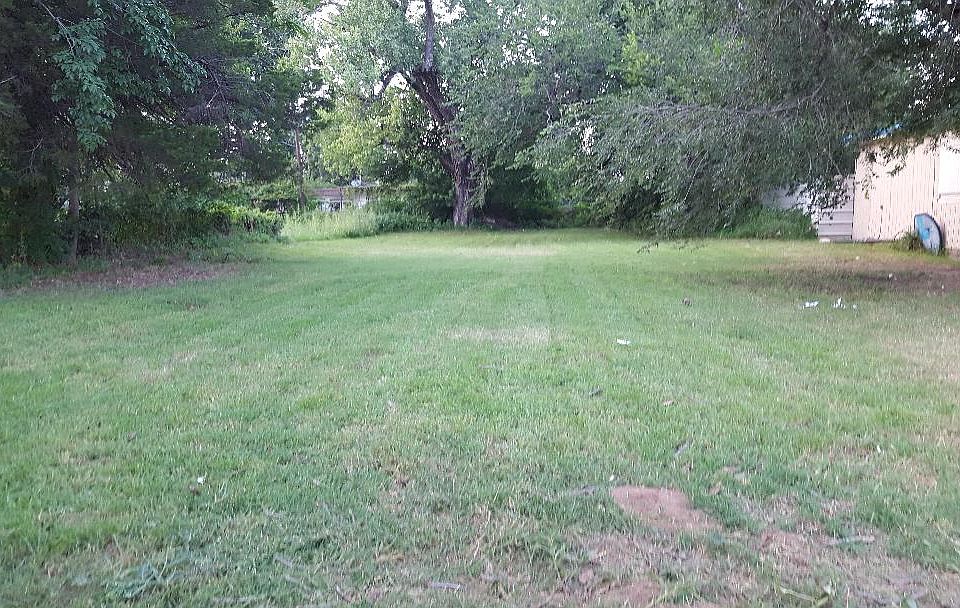 Nice flat lot ready to build