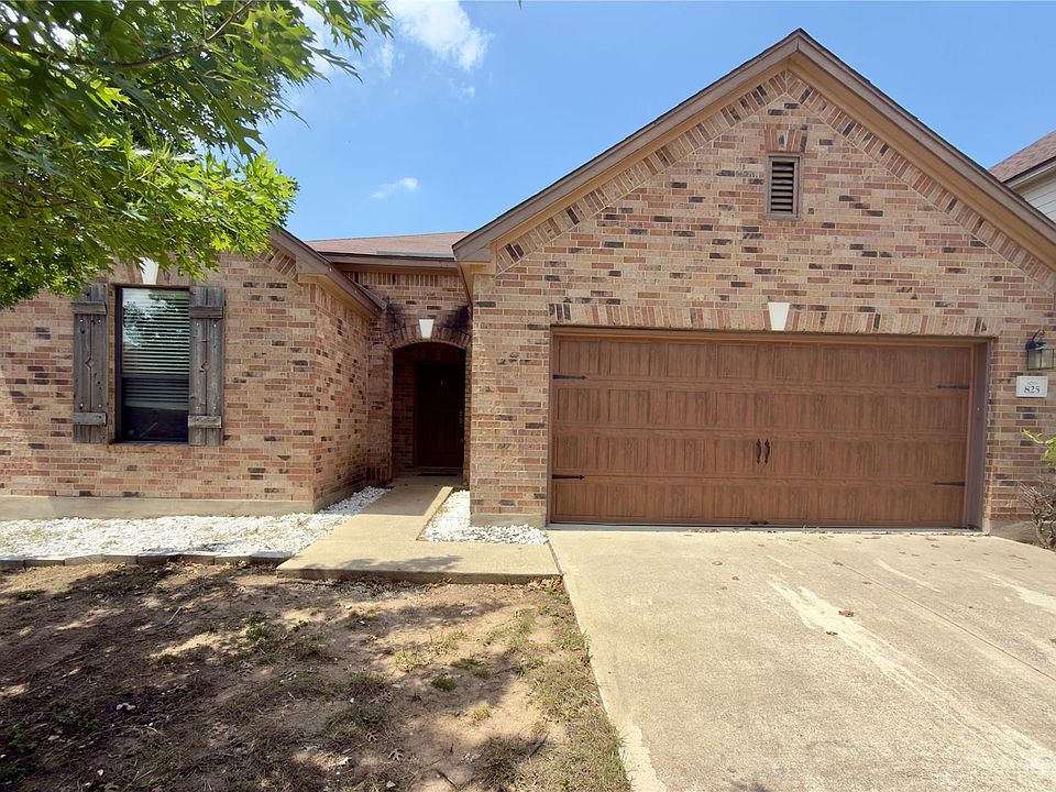 1st image of 825 Watson Way