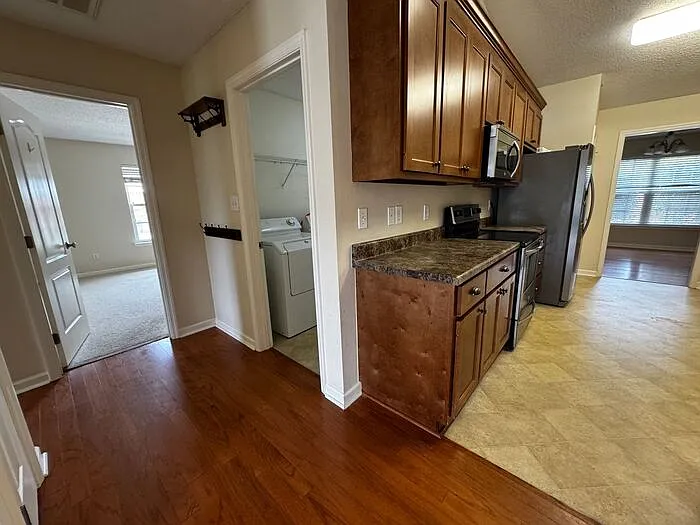 7010 Thornwood Ln SE — Photo 33