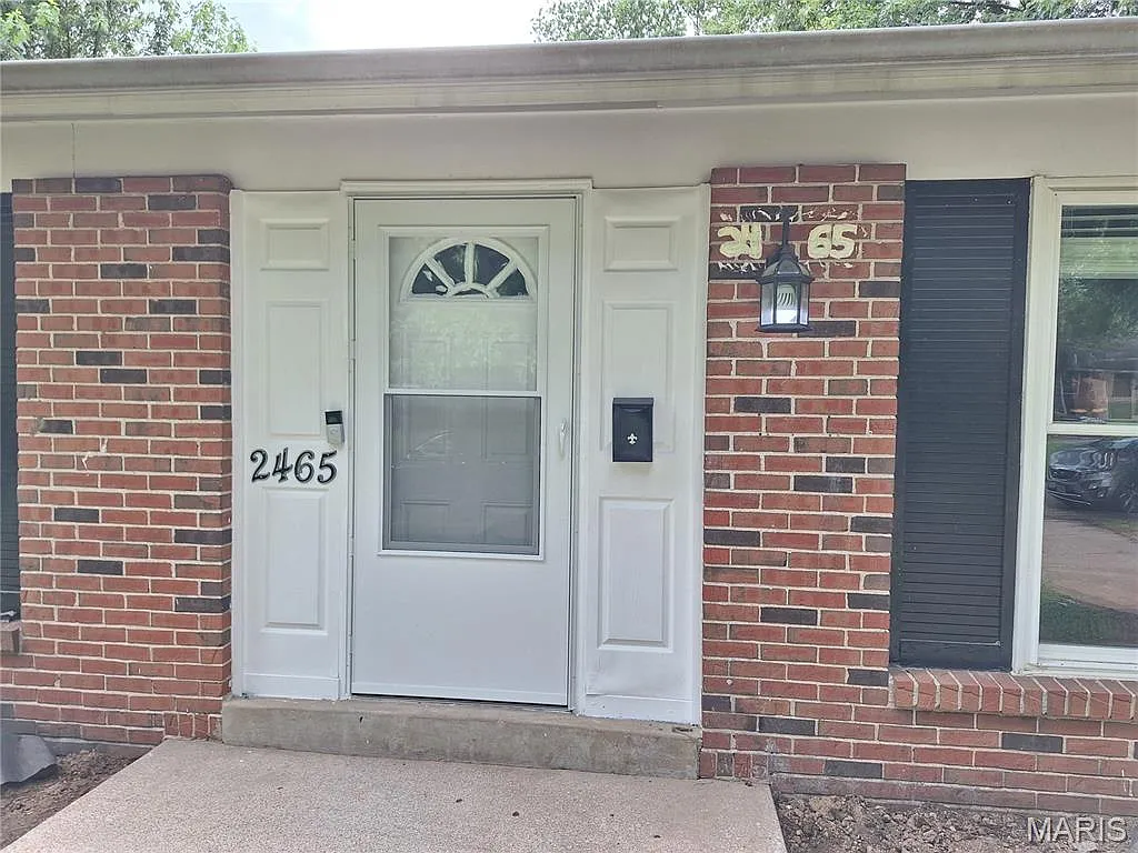 2465 Stoney End Ct photo 1
