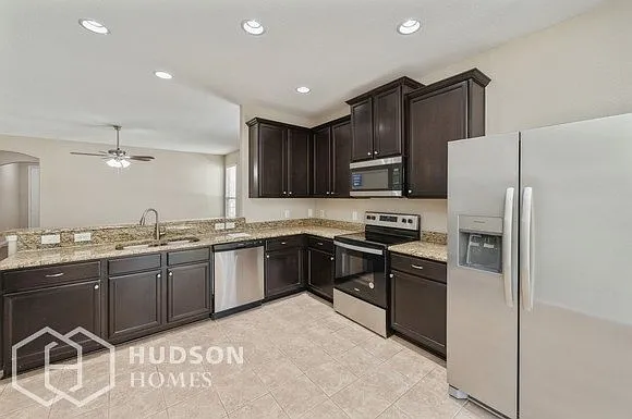 800 Whitemarsh Dr — Photo 6