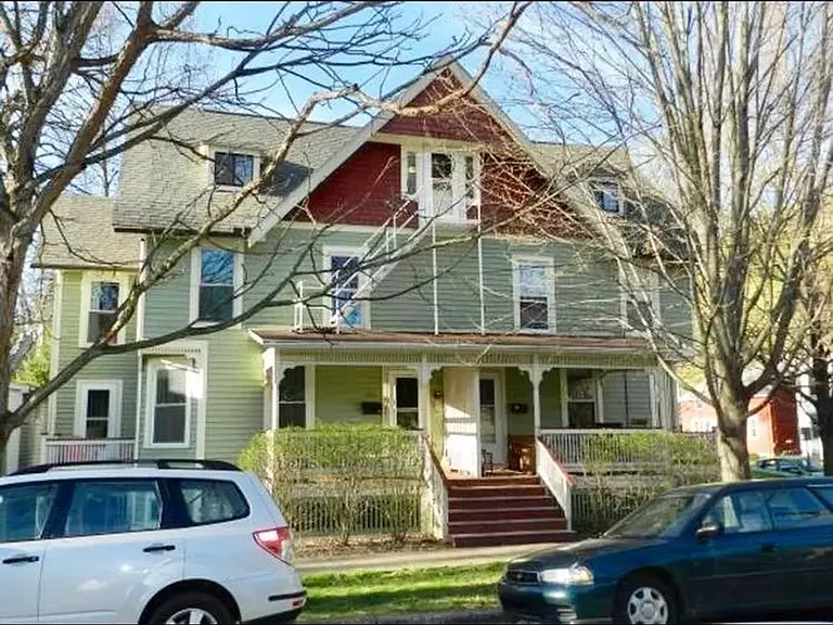 414 E Marshall St — Photo 6