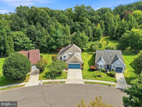 2nd image of 140 Peppergrass Dr S
