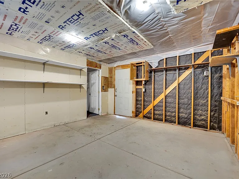 756 Charwood Cir — Photo 40