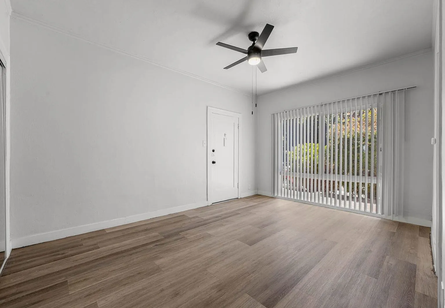 1 bed, 1.0 bath, 650 sqft, $1,895 — Photo 2