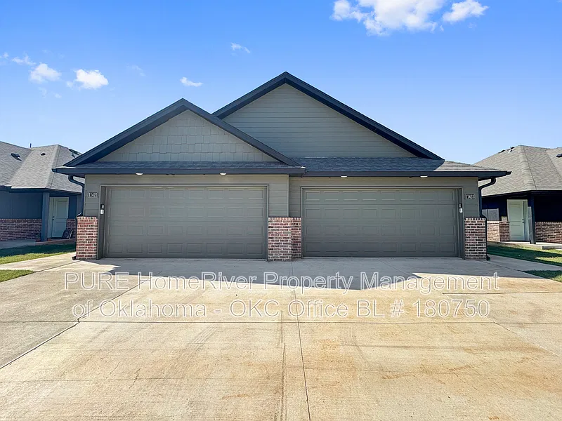 3 bed, 2.0 bath, 1216 sqft, $1,445 — Photo 1