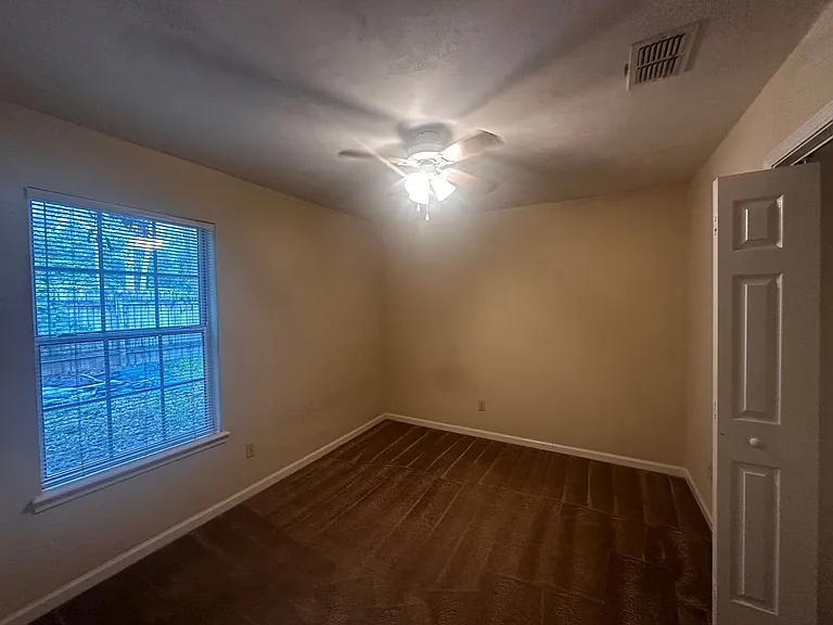 7206 Jaffrey Ct — Photo 8
