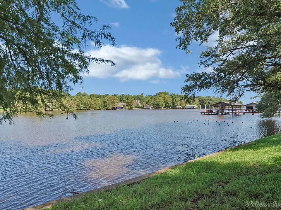 1st image of 2414 Lakecrest Dr