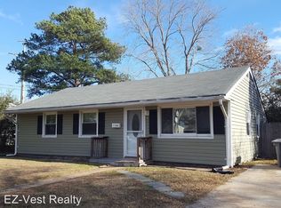 1102 Grimes Rd, Hampton, VA 23663