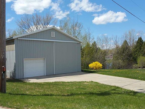 3rd image of 740 Witbeck Dr