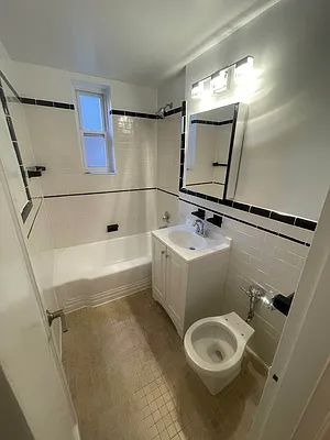 Rented by Queens Apartments Realty LLC | media 7