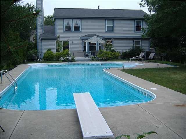 1st image of 239 Dogwood Dr